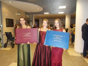 MNN 2018_144
